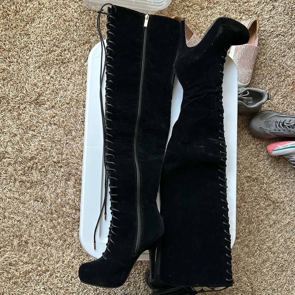 Dollhouse thigh high boots. Velvet. New size 6